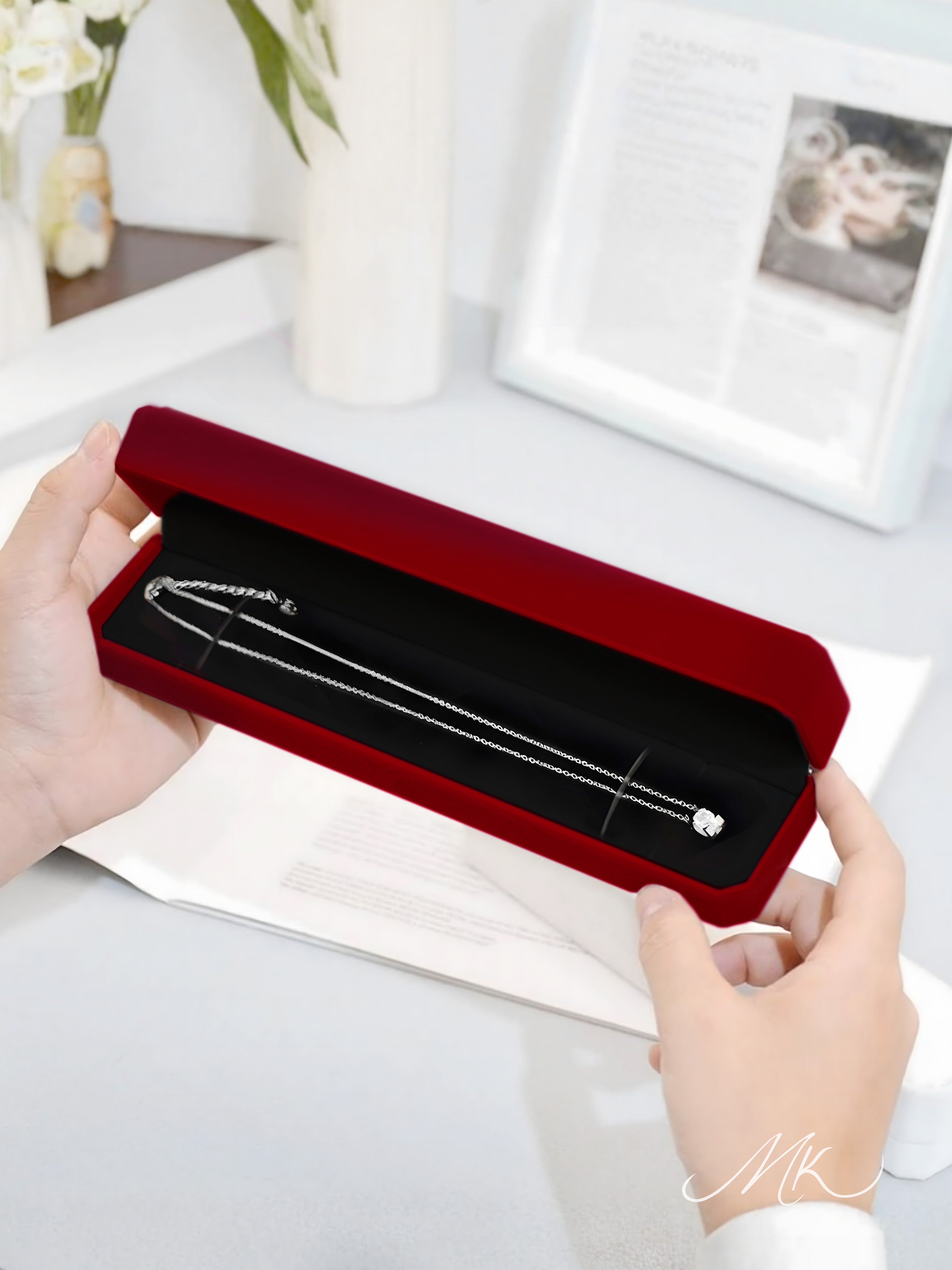 Red Velvet Necklace Box