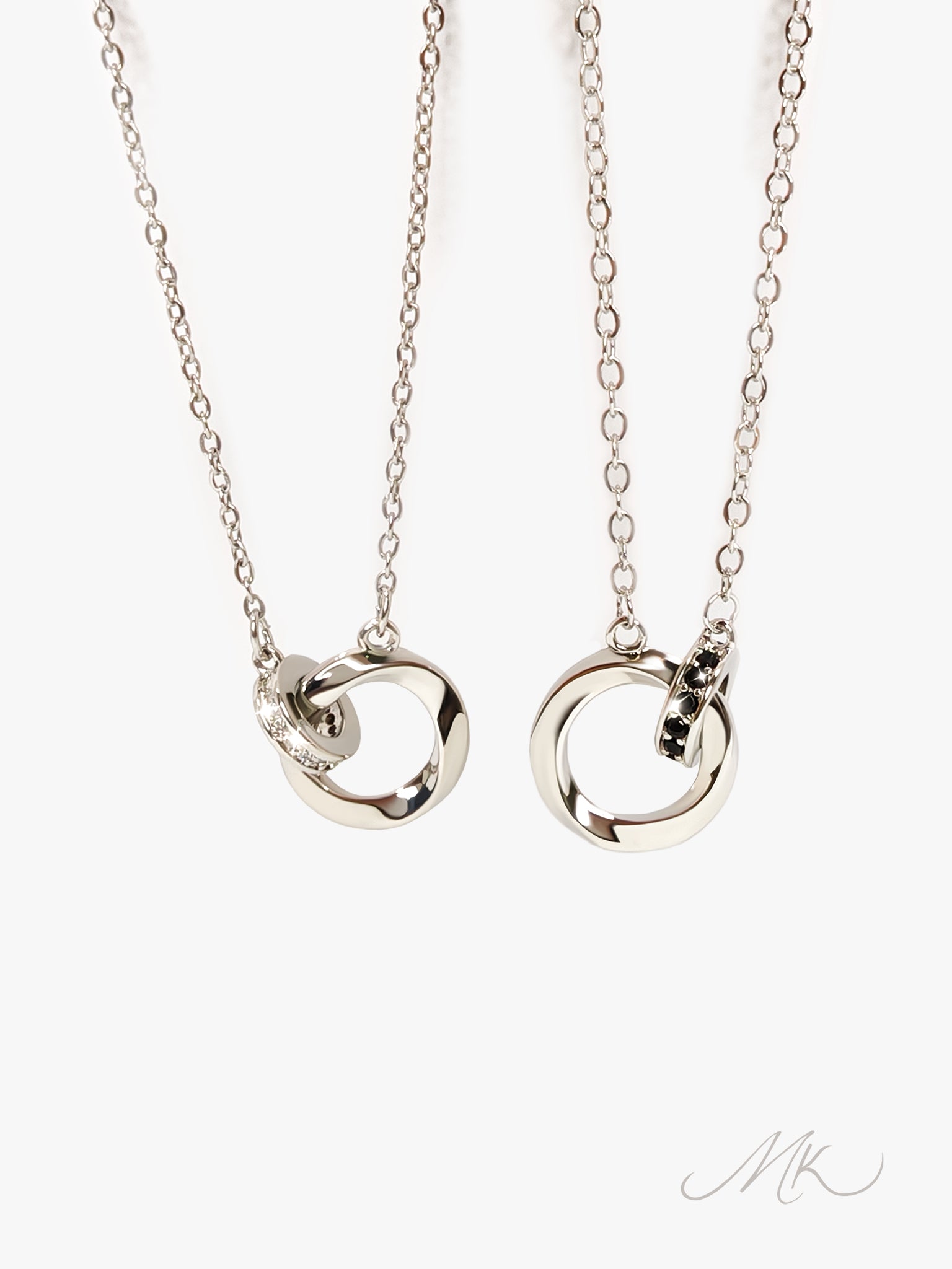 Eternal Loop Necklace [ENGRAVABLE]