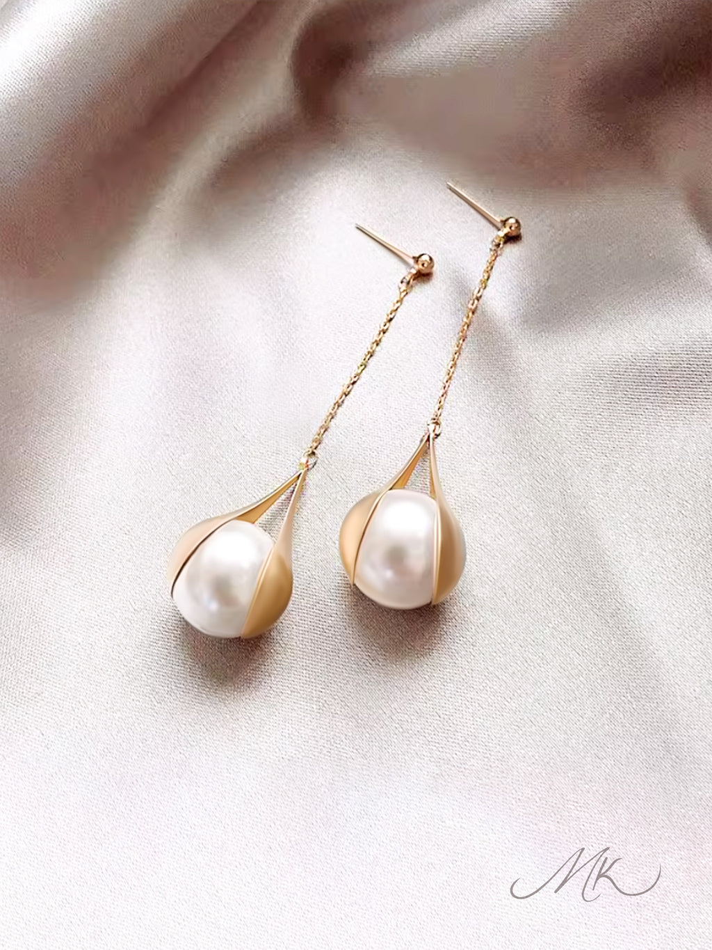 Pendant Pearl Earring