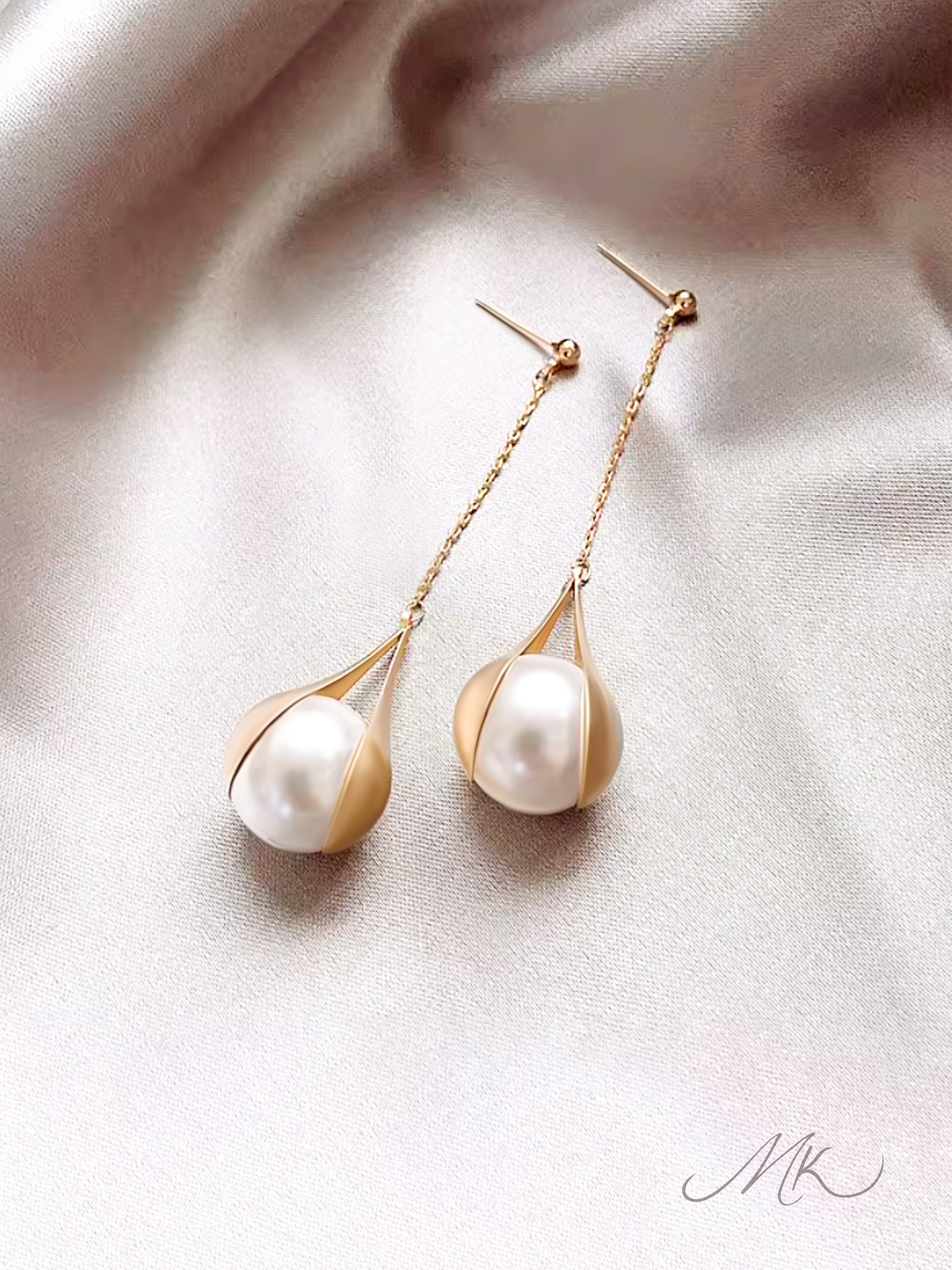 Pendant Pearl Earring