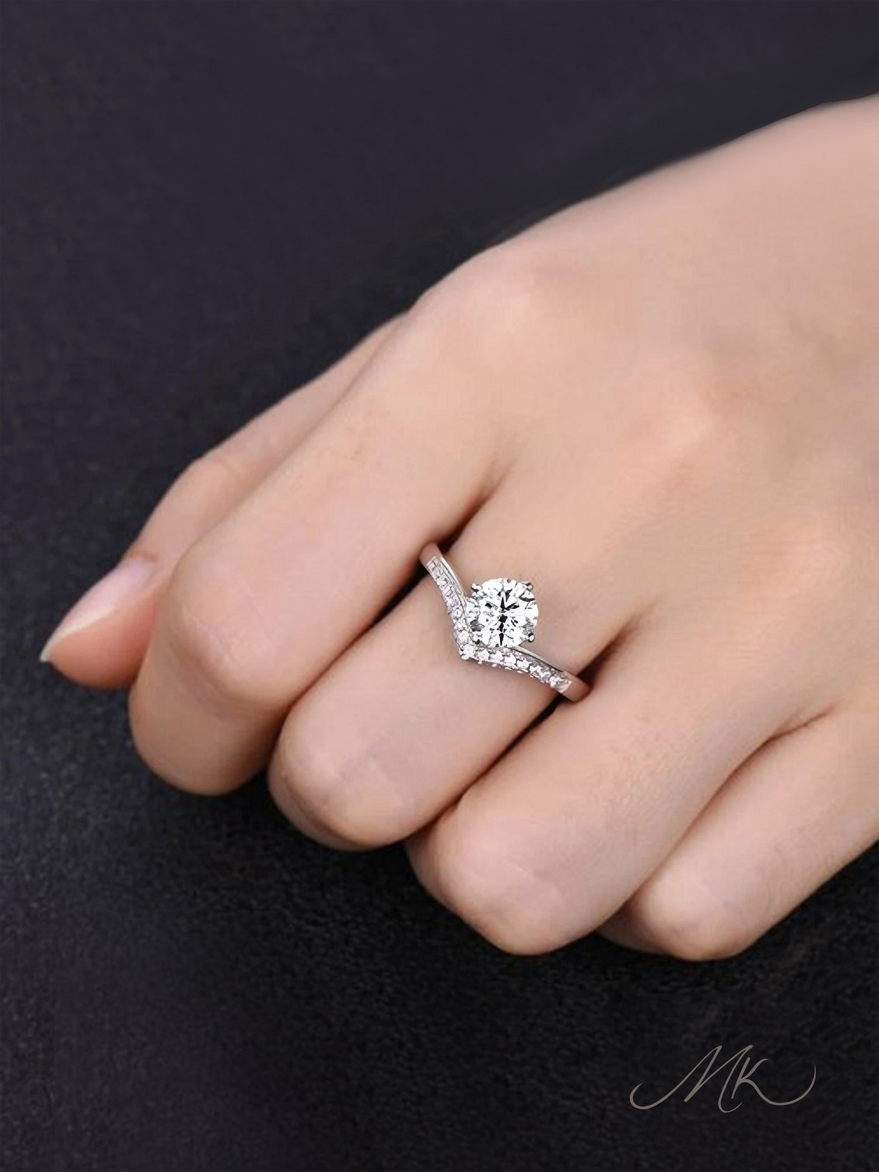 Divine Chevron Ring [ENGRAVABLE]