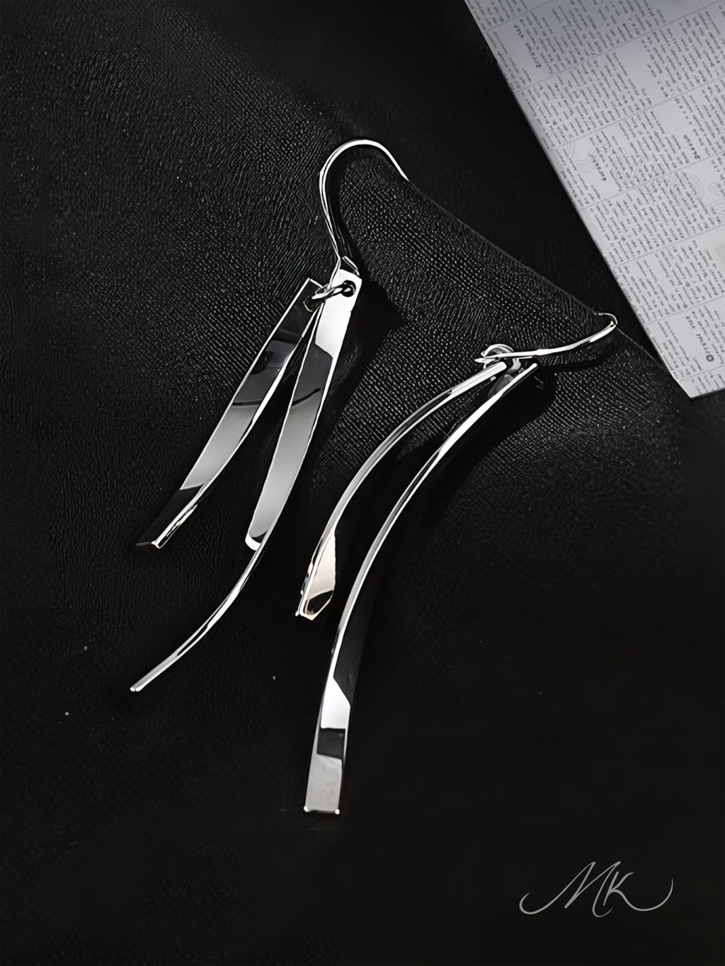 Twist Light Earring