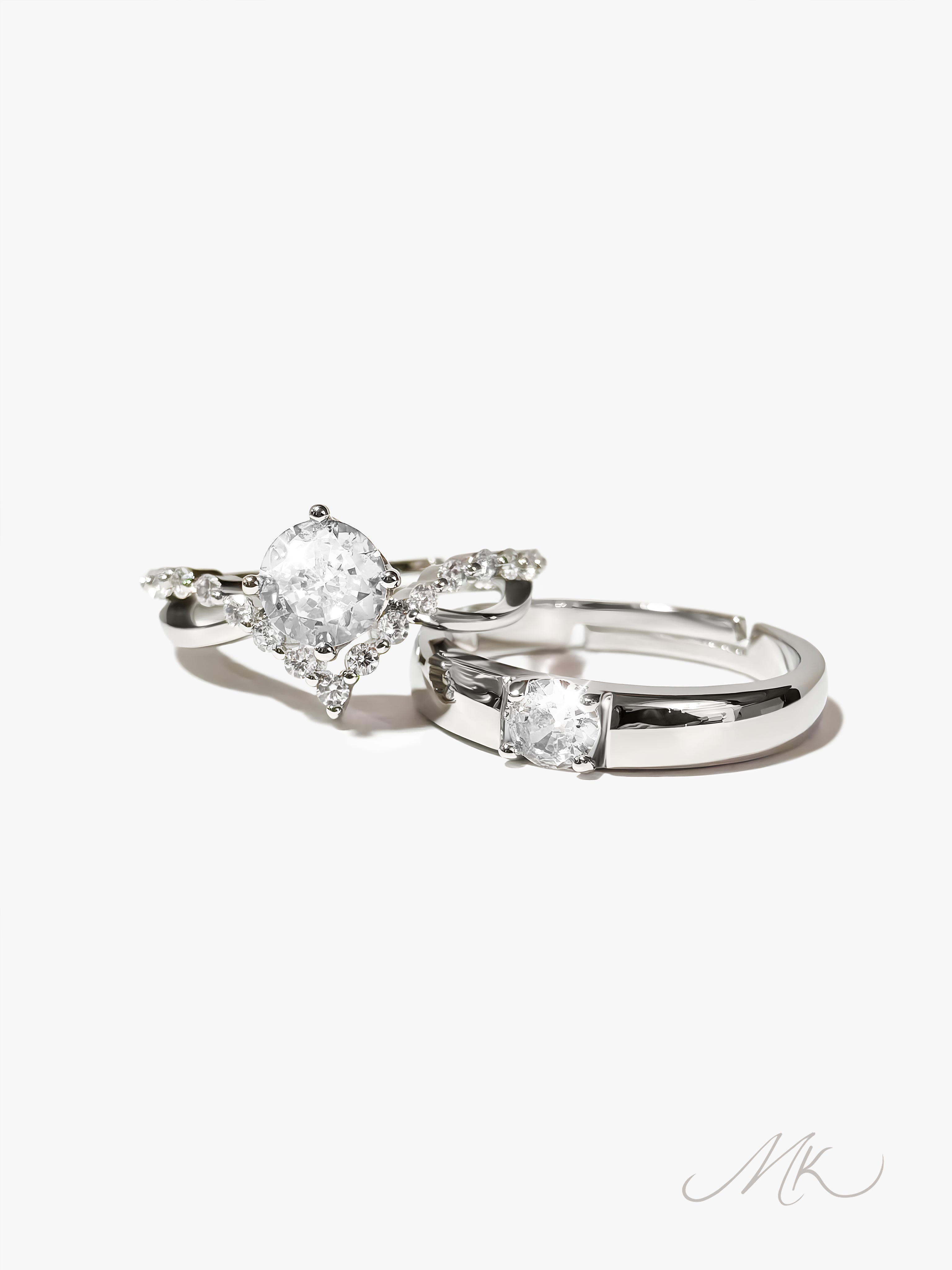 Swan Lake Ring [ENGRAVABLE]